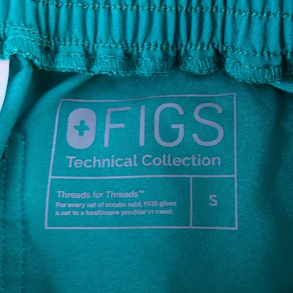 FIGS Technical Collection Pants Size Small